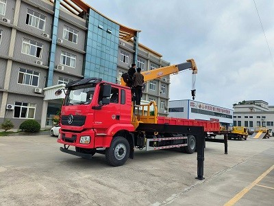 帕菲特12噸五節陜汽德龍后八輪隨車吊